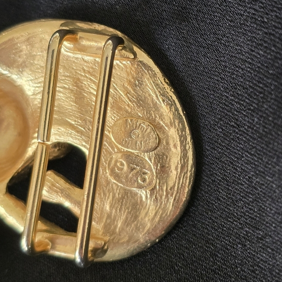 MIMI Di N 1973 Goldtone Black Enamel Leopard Belt Buckle 3.75” Vintage - Picture 2 of 3